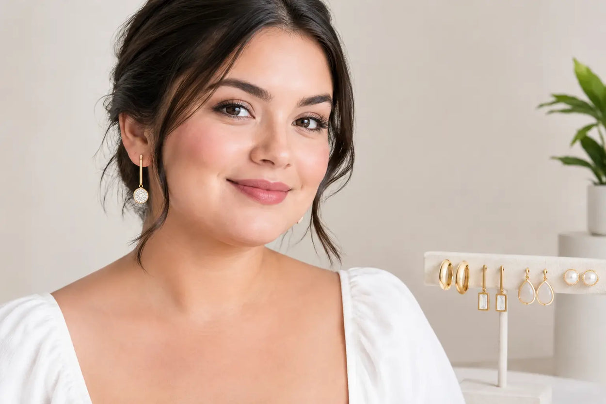 Best Earrings for Round Faces That Flatter